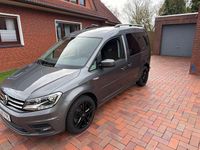 Gebraucht VW Caddy Highline 131 PS (96 kW) 2019 Grau Van / Kleinbus
