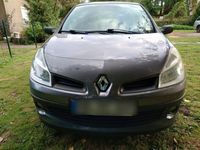 Gebraucht Renault Clio II Authentique 75 PS (55 kW) 2007 Grau Limousine