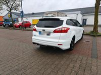 Gebraucht Ford Focus Individual 140 PS (102 kW) 2014 Weiß Kombi