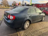 Gebraucht VW Jetta Comfortline 102 PS (75 kW) 2006 Blau Limousine