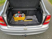 Gebraucht Opel Astra 84 PS (61 kW) 2002 Silber Limousine