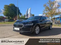 Neu Skoda Superb Selection 150 PS (110 kW) 2025 Onyxschwarz metallic Kombi