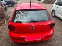 Gebraucht VW Polo Trendline 65 PS (47 kW) 2019 Rot Kleinwagen