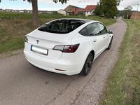 Gebraucht Tesla Model 3 Standard Range 239 kW (325 PS) 2021 Weiß Limousine