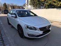 Gebraucht Volvo V60 163 PS (119 kW) 2015 Weiß Kombi