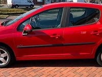 Gebraucht Peugeot 207 73 PS (53 kW) 2009 Rot Kleinwagen