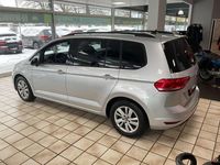 Gebraucht VW Touran Comfortline 150 PS (110 kW) 2021 Silber Van / Kleinbus