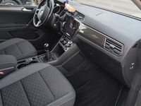 Gebraucht VW Touran Join 110 PS (80 kW) 2018 Grau Van / Kleinbus