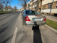 Usata Mercedes E220 150 CV (110 kW) 2004 Marrone Berlina