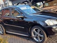 Gebraucht Mercedes ML320 224 PS (164 kW) 2007 Schwarz SUV