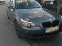 Gebraucht BMW 525 163 PS (119 kW) 2006 Grau Kombi