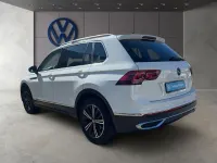 Second-hand VW Tiguan Elegance 150 CP (110 kW) 2023 Alb SUV