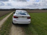 Gebraucht BMW 320 Advantage 184 PS (135 kW) 2017 Weiß Kleinwagen