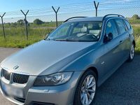 Gebraucht BMW 330 231 PS (169 kW) 2006 Blau Kombi