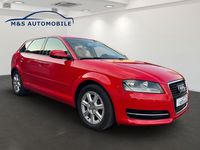 Gebraucht Audi A3 Ambiente 105 PS (77 kW) 2011 Rot Kleinwagen