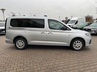 Gebraucht Ford Tourneo Titanium 122 PS (89 kW) 2024 Silber Van / Kleinbus