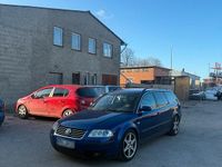 Gebraucht VW Passat 131 PS (96 kW) 2001 Blau Kombi
