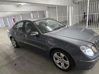 Gebraucht Mercedes E350 Elegance 272 PS (200 kW) 2005 Grau Limousine