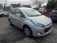 Gebraucht Hyundai ix20 Techniq 125 PS (91 kW) 2014 Silber Kleinwagen