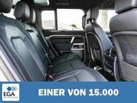 Gebraucht Land Rover Defender SE Dynamic 300 PS (220 kW) 2023 Grün metallic SUV
