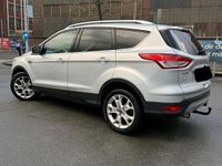 Gebraucht Ford Kuga 163 PS (119 kW) 2013 Silber SUV