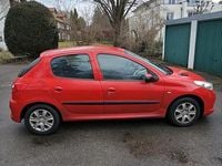 Gebraucht Peugeot 206+ 68 PS (50 kW) 2011 Rot Kleinwagen