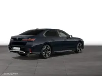 Gebraucht BMW 740 299 PS (219 kW) 2025 Schwarz Limousine