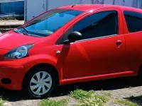 Gebraucht Toyota Aygo 68 PS (50 kW) 2008 Rot Kleinwagen