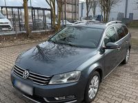 Gebraucht VW Passat 140 PS (102 kW) 2011 Grau Limousine