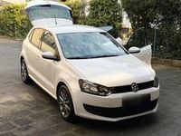 Gebraucht VW Polo 60 PS (44 kW) 2013 Weiß Kleinwagen