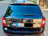 Gebraucht Skoda Superb 140 PS (102 kW) 2014 Schwarz Kombi