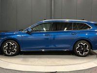 Gebraucht VW Passat R-line 193 PS (141 kW) 2024 Reef blue metallic Kombi