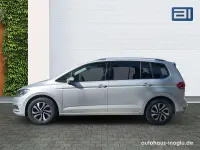 Gebraucht VW Touran Active 150 PS (110 kW) 2022 Reflexsilber metallic Van / Kleinbus