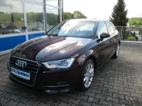Gebraucht Audi A3 Ambiente 179 PS (131 kW) 2015 Violet Limousine