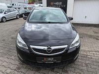 Gebraucht Opel Astra Design Edition 140 PS (102 kW) 2011 Schwarz Limousine