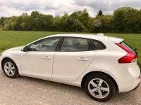 Gebraucht Volvo V40 120 PS (88 kW) 2017 Weiß Limousine