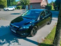 Gebraucht Ford Focus 101 PS (74 kW) 2010 Schwarz Kleinwagen