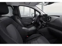 Gebraucht Mercedes T180 Style 116 PS (85 kW) 2025 Silber Van / Kleinbus