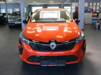 Usata Renault Clio V Evolution 67 CV (49 kW) 2024 Arancione Berlina
