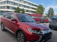 Gebraucht Mitsubishi Outlander Diamant Edition 150 PS (110 kW) 2019 Rot SUV
