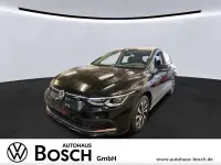 Gebraucht VW Golf VIII Active 150 PS (110 kW) 2023 Deep black perleffekt Limousine