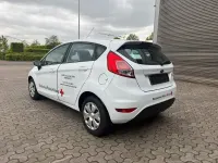 Gebraucht Ford Fiesta Trend 60 PS (44 kW) 2013 Weiß Limousine