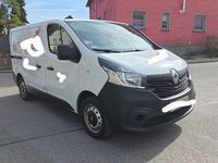 Second-hand Renault Trafic 95 CP (69 kW) 2018 Alb Monovolum