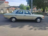 Gebraucht Mercedes E280 185 PS (136 kW) 1981 Grün Limousine