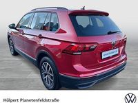 Gebraucht VW Tiguan Life 131 PS (96 kW) 2023 Rot SUV