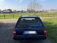Brugt Mercedes E220 150 HK (110 kW) 1995 Blå Stationcar