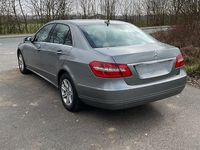 Gebraucht Mercedes E200 136 PS (100 kW) 2011 Grau Limousine