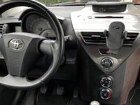 Gebraucht Toyota iQ 68 PS (50 kW) 2012 Beige Kleinwagen