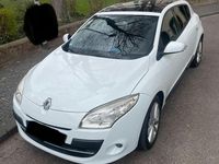 Gebraucht Renault Mégane 131 PS (96 kW) 2010 Weiß Limousine