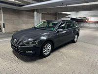 Gebraucht VW Passat Comfortline 150 PS (110 kW) 2017 Grau Kombi